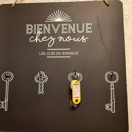 Avec Vue Sur La Montagne A Lary Soulan 28 M² Piscine *