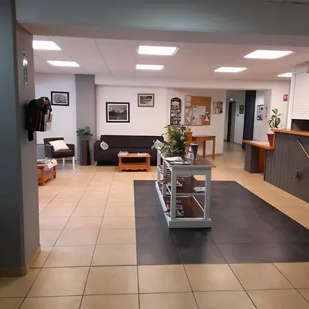 Avec Vue Sur La Montagne A Lary Soulan 28 M² Piscine *