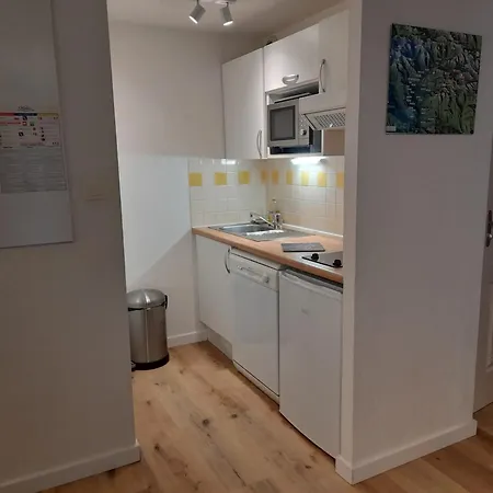 Avec Vue Sur La Montagne A Lary Soulan 28 M² Piscine *